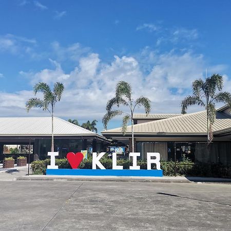 Klir Waterpark Resort And Hotels Guiguinto Экстерьер фото