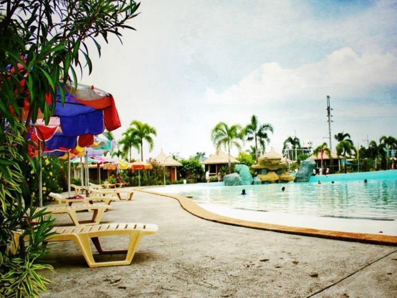 Klir Waterpark Resort And Hotels Guiguinto Экстерьер фото