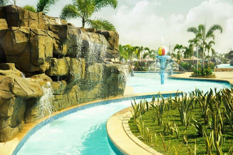Klir Waterpark Resort And Hotels Guiguinto Экстерьер фото